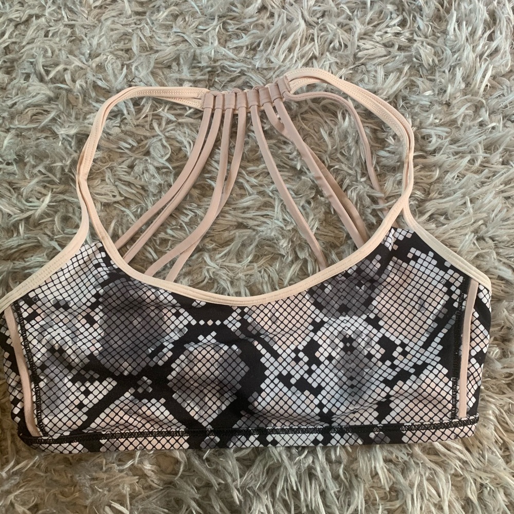 Free to be wild sports bra lululemon
